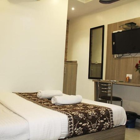 Hotel Time Gold Near Domestics Airport Mumbai Ngoại thất bức ảnh